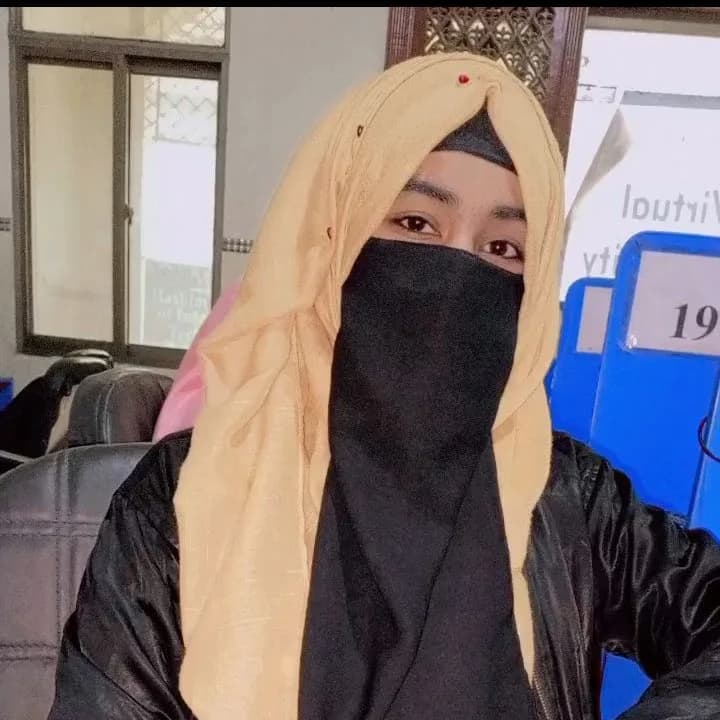 Adeena fatima